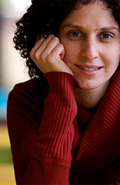 Isabel Farah
                Schwartzman
